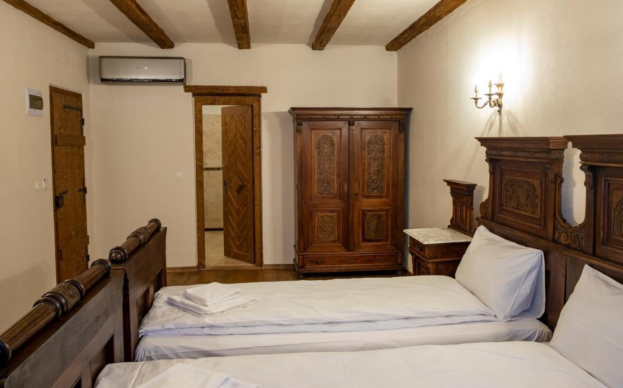 The Throne - M Museum Hotel Sighisoara Ngoại thất bức ảnh
