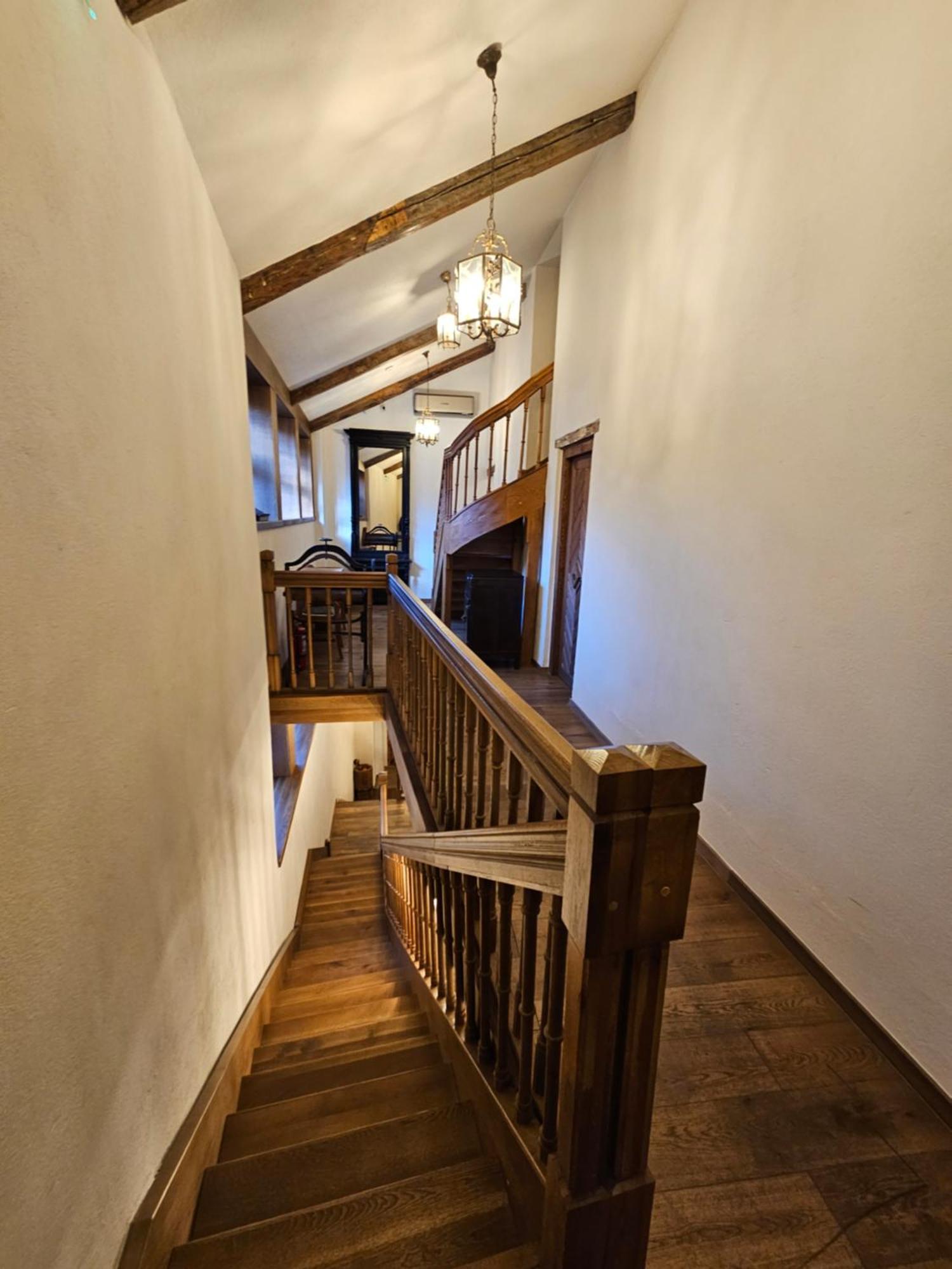 The Throne - M Museum Hotel Sighisoara Ngoại thất bức ảnh