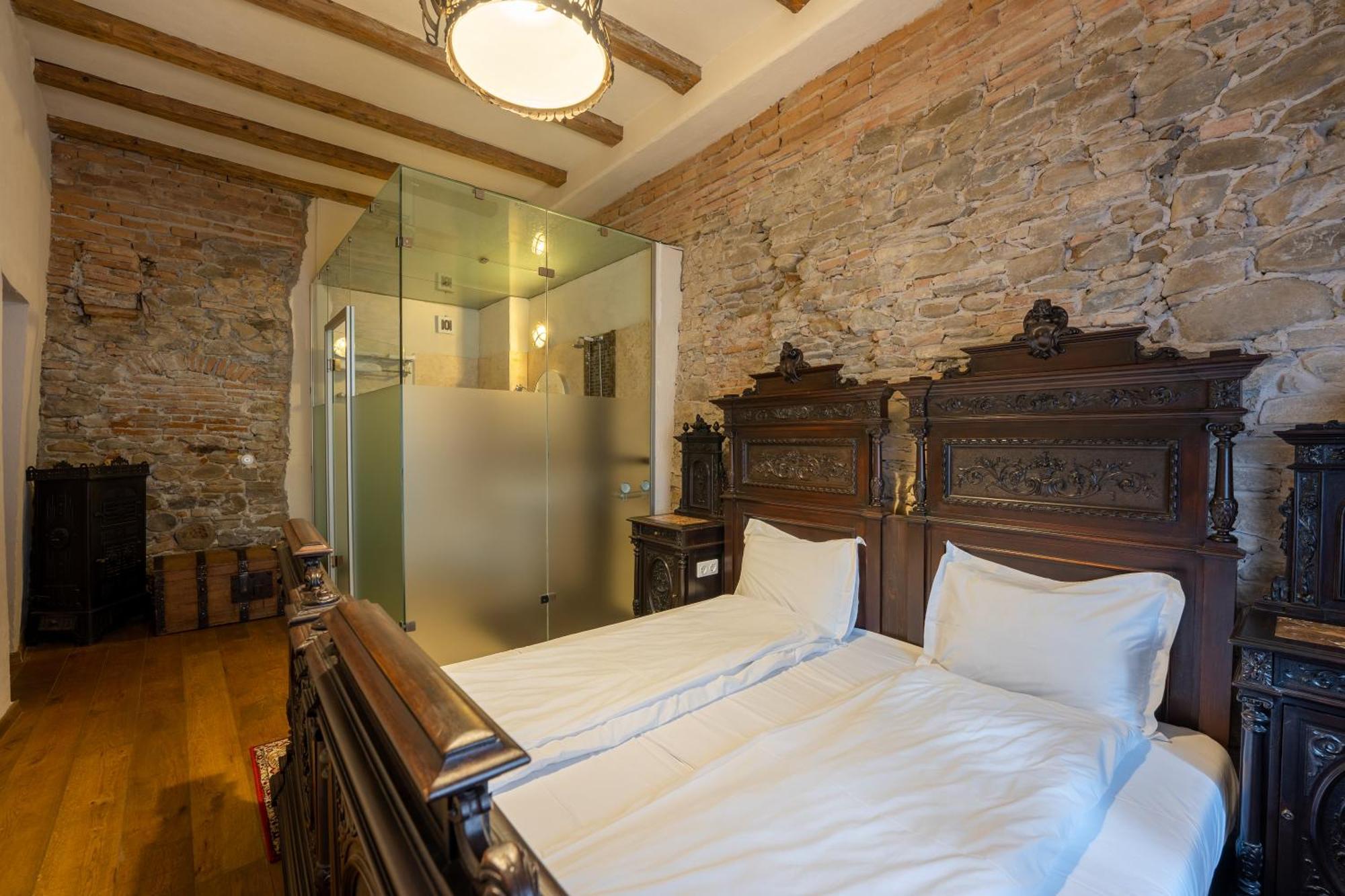 The Throne - M Museum Hotel Sighisoara Ngoại thất bức ảnh